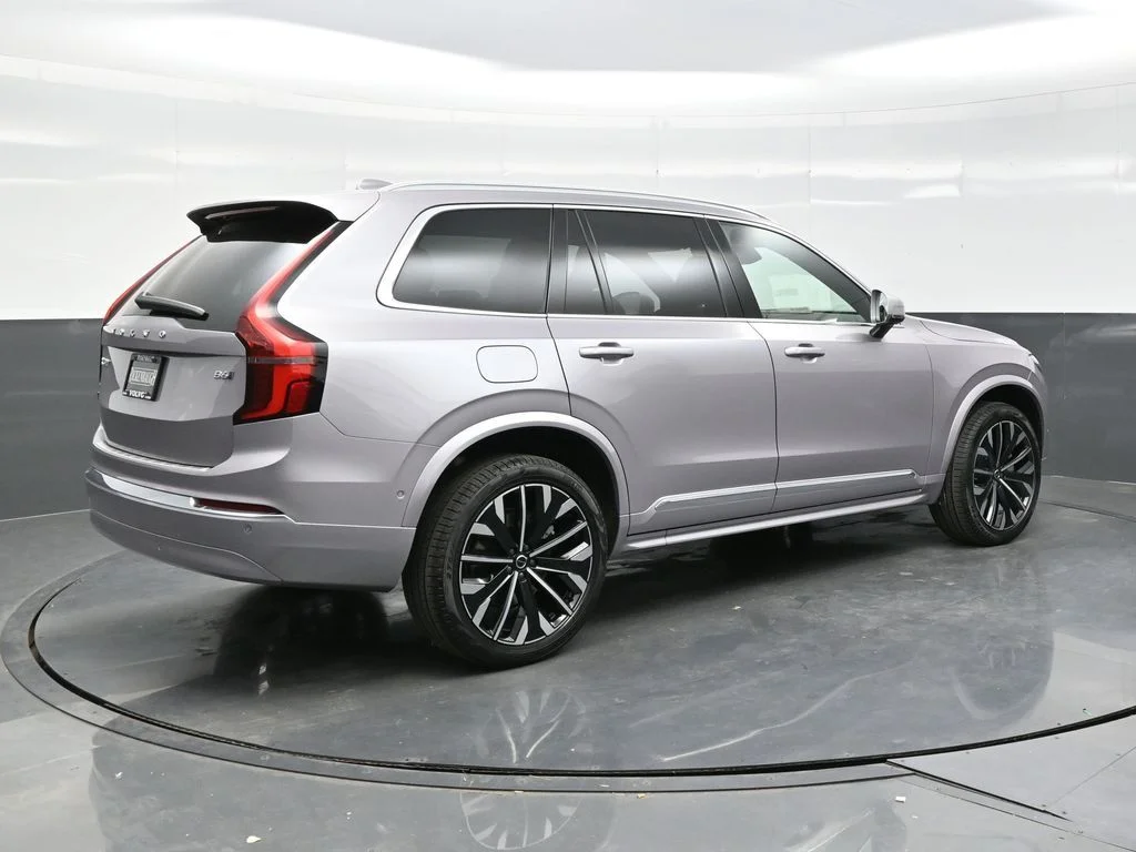 New 2026 Aurora Silver Volvo Plus image 7
