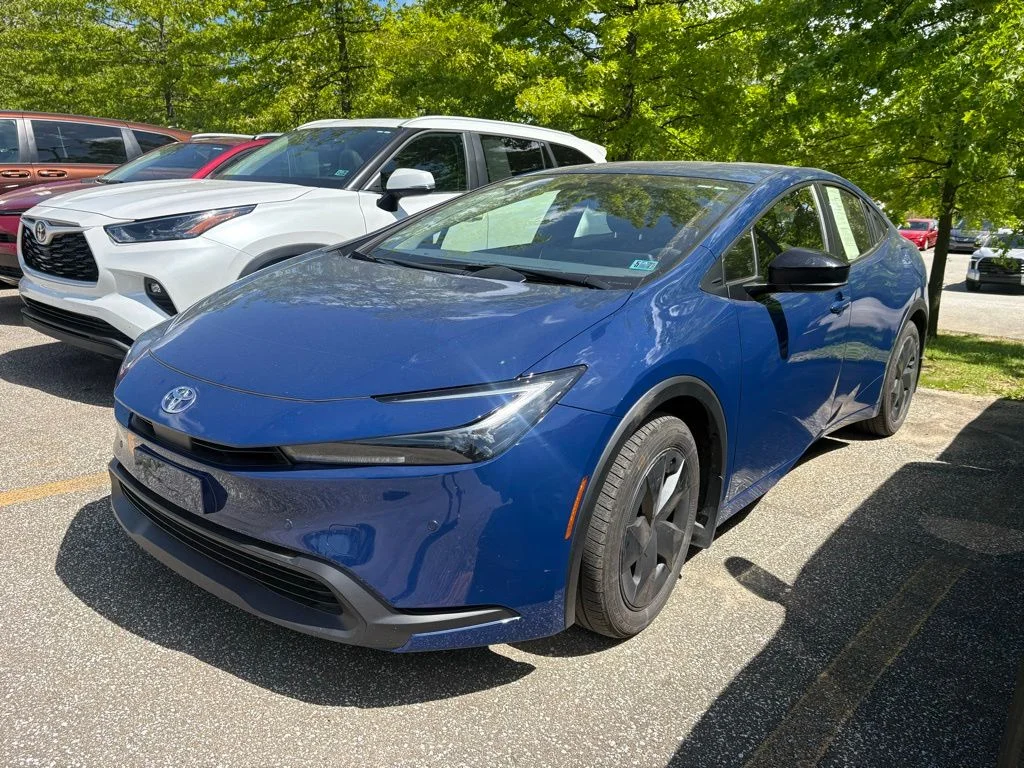 2024 Toyota Prius LE AWD's photo
