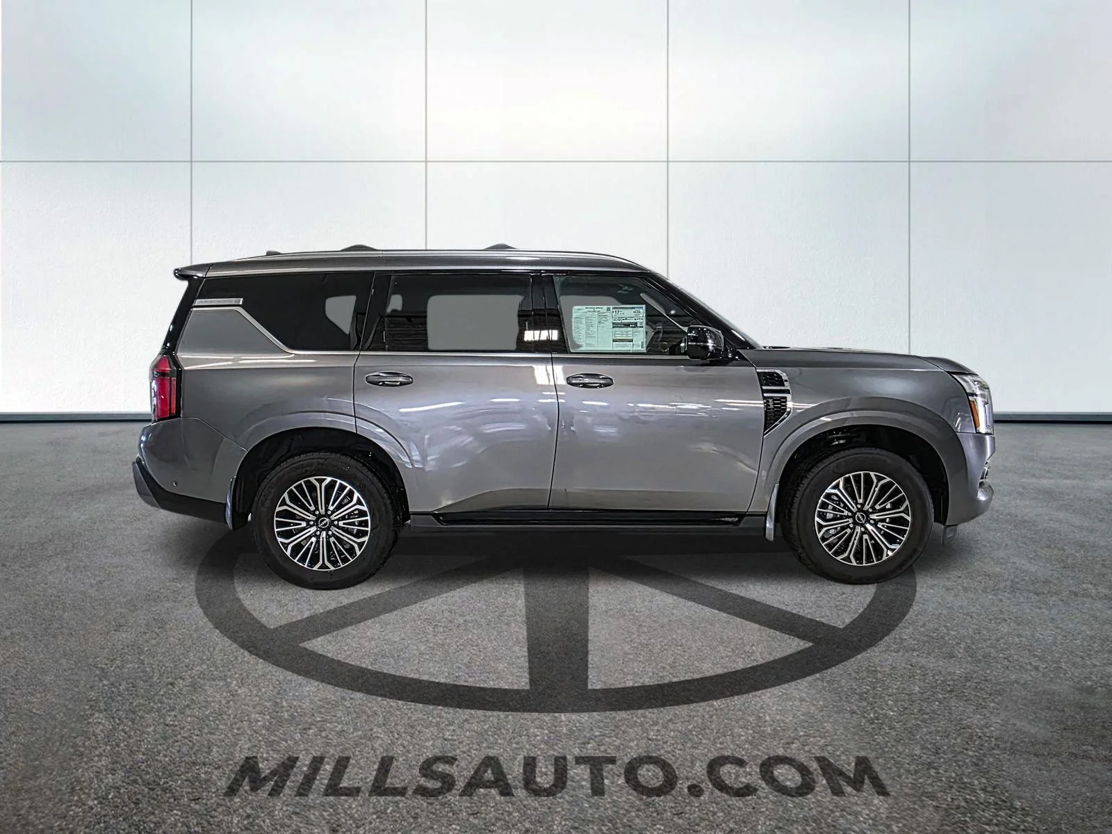 2025 Nissan Armada SL - Photo 9