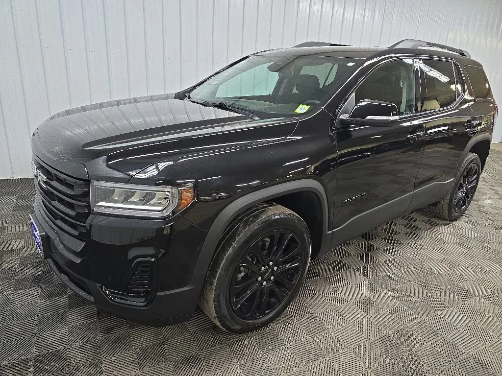 Used 2023 Ebony Twilight Metallic GMC SLE image 8
