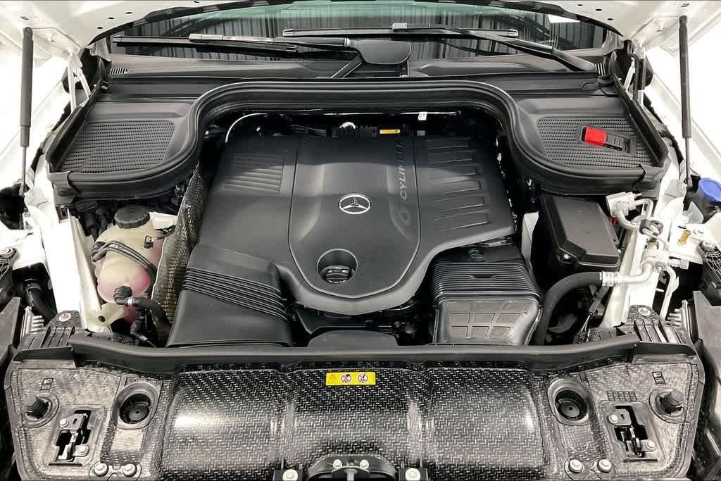 Certified Used 2026 Polar White Mercedes-Benz GLS 450 image 30