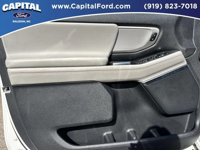 Used 2025 White Ford Active image 20