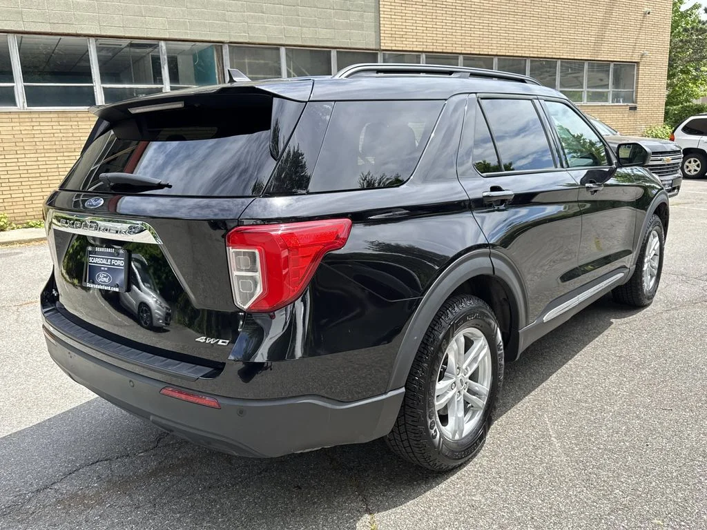 Used 2023 Agate Black Metallic Ford XLT image 4