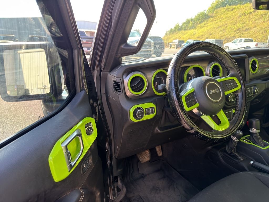 Used 2021 Black Clearcoat Jeep Overland image 5