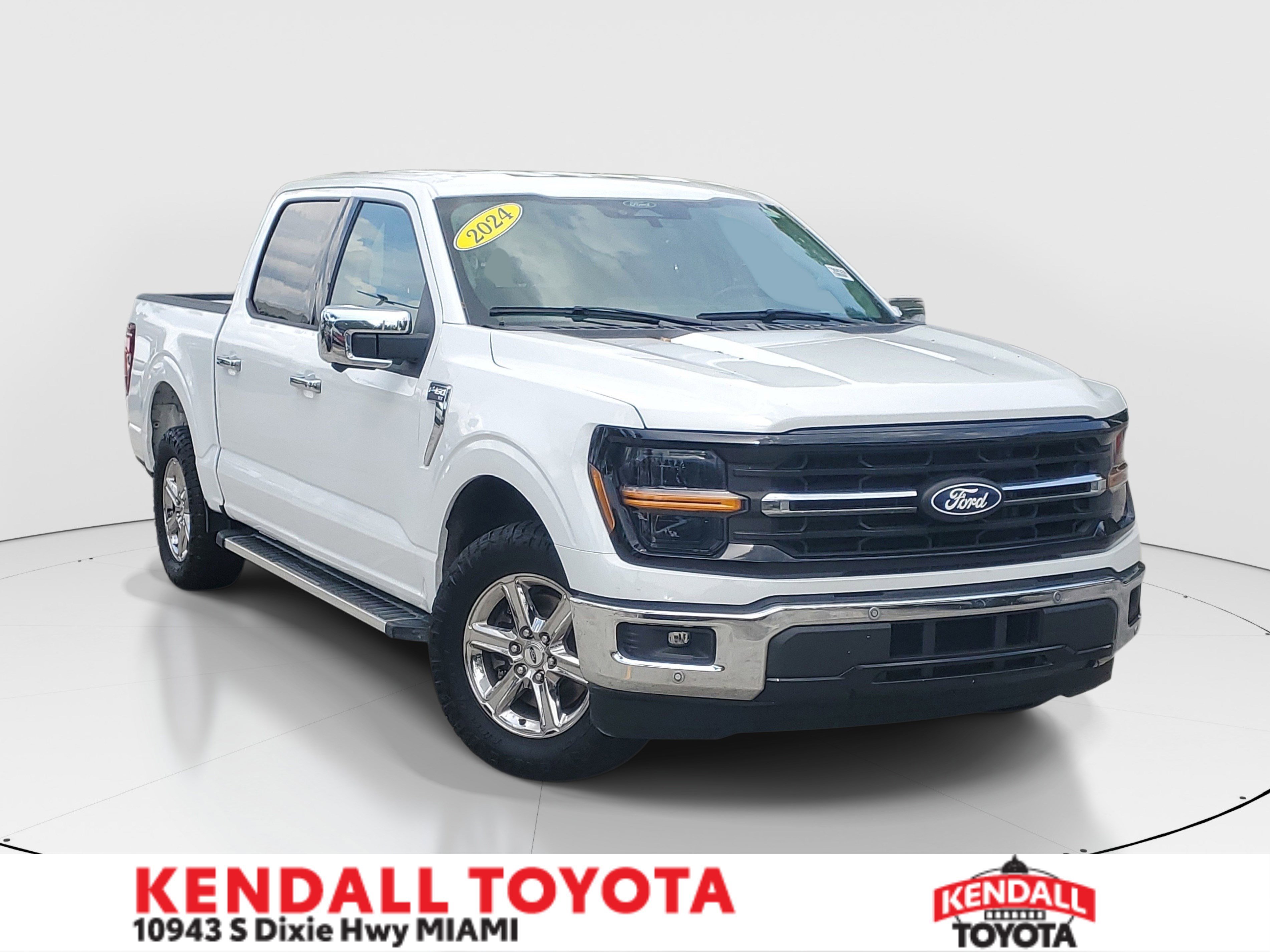 Used 2024 Oxford White Ford XLT image 1