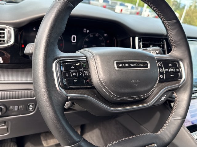 Used 2024 Diamond Black Crystal Pearlcoat Jeep Series II image 14