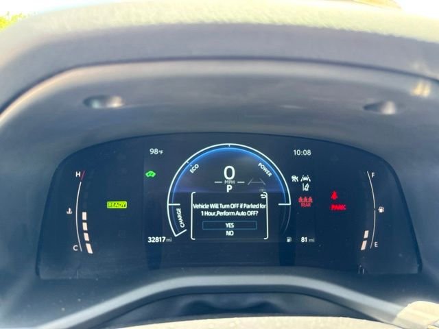 Used 2025  Toyota SE image 19