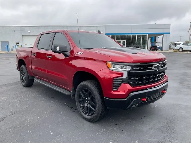 Used 2025 Red Chevrolet LT Trail Boss image 3