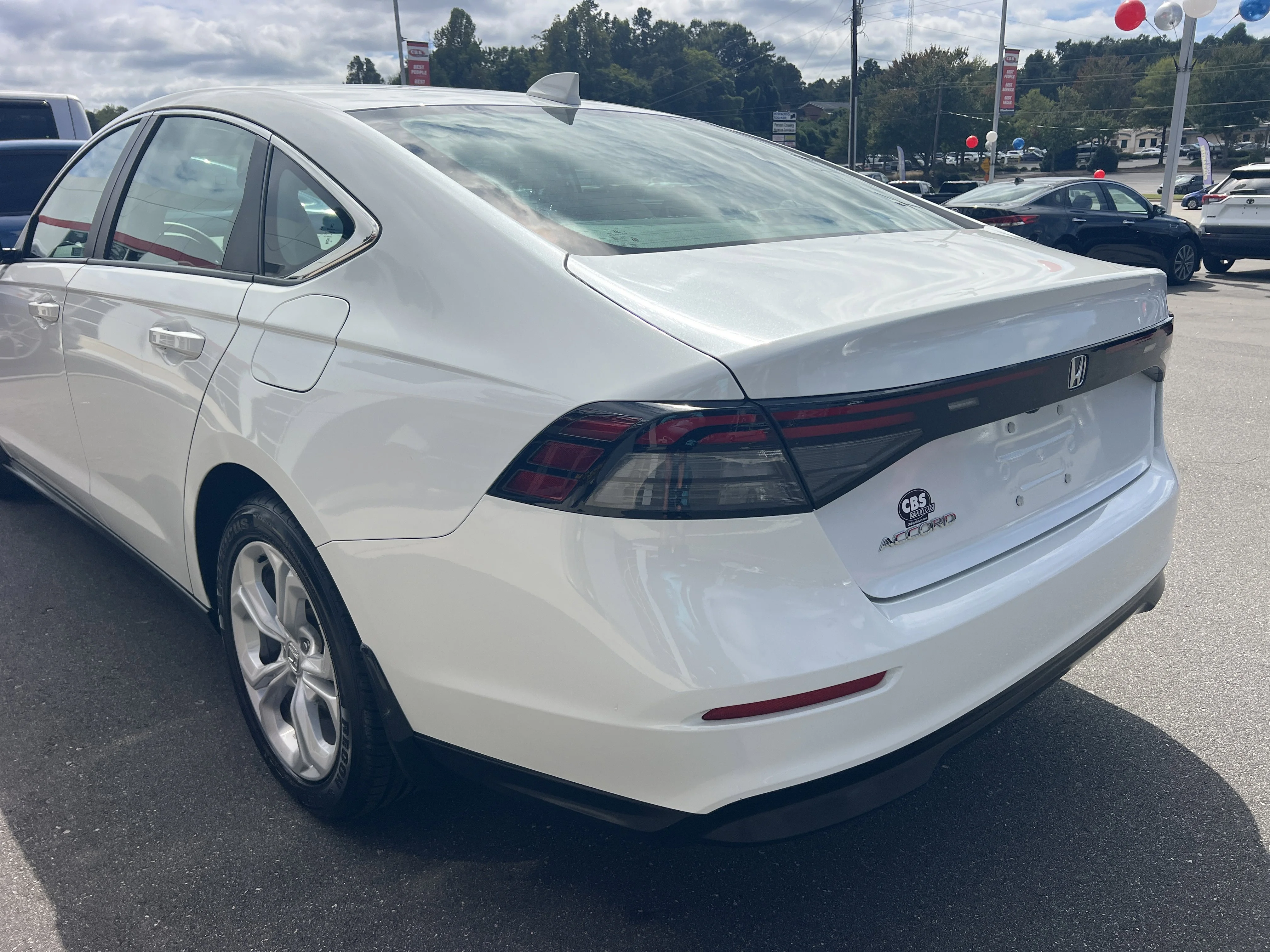 2024 Honda Accord LX - Photo 7