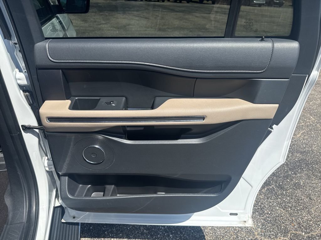 Used 2023 White Ford XLT image 30