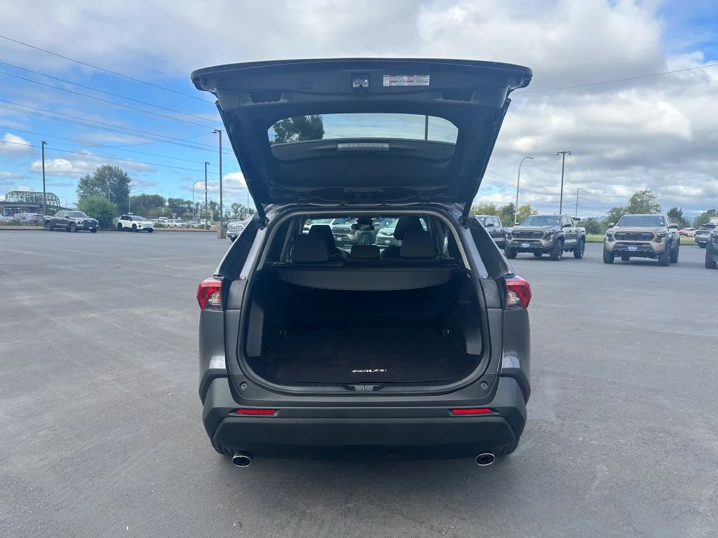 Used 2022 Gray Toyota XLE image 11