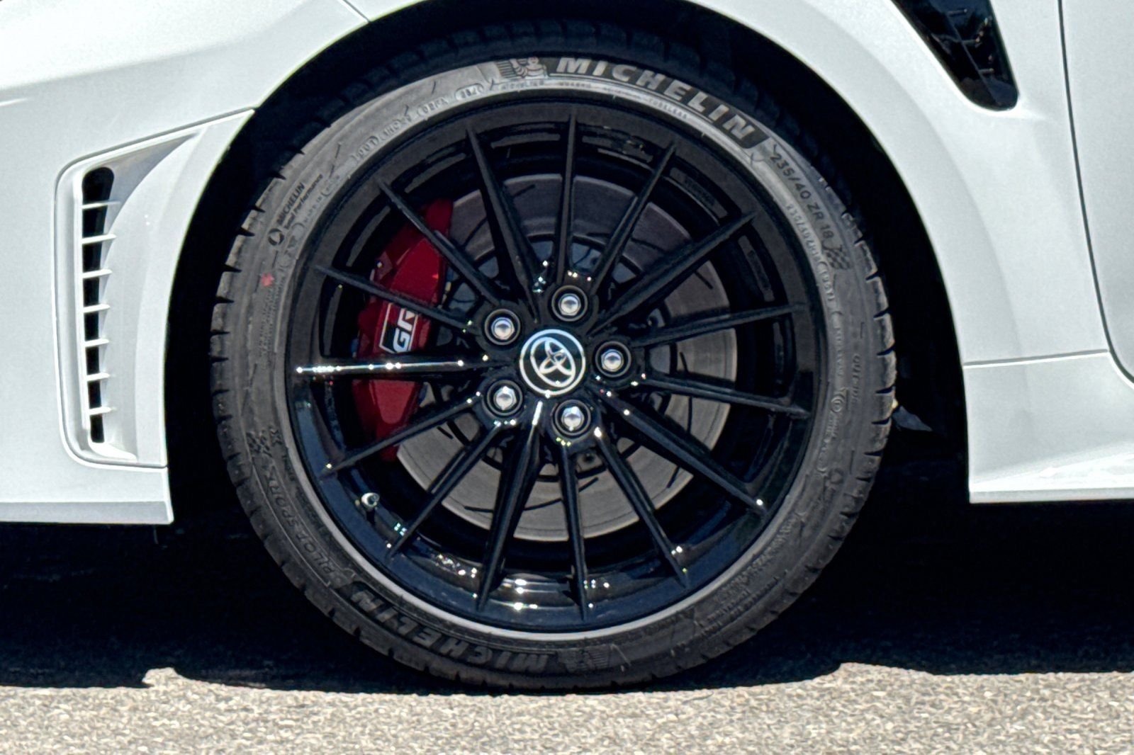 Used 2025 White Toyota Premium image 25