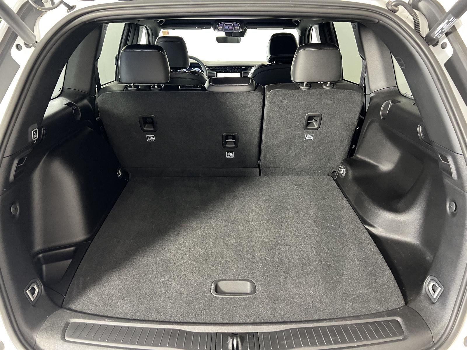 Used 2025 Wh Jeep  image 22