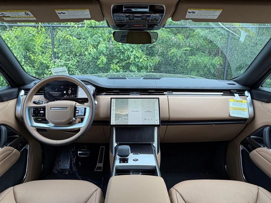 New 2026 Green Land Rover SE image 18