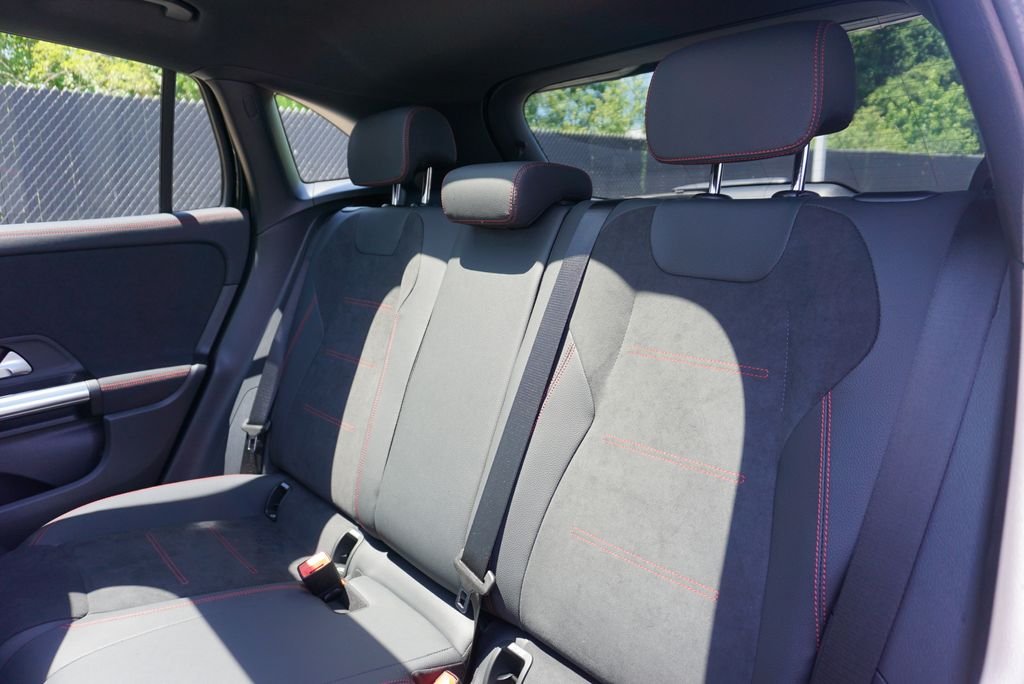 Certified Used 2026  Mercedes-Benz GLA 250 image 39