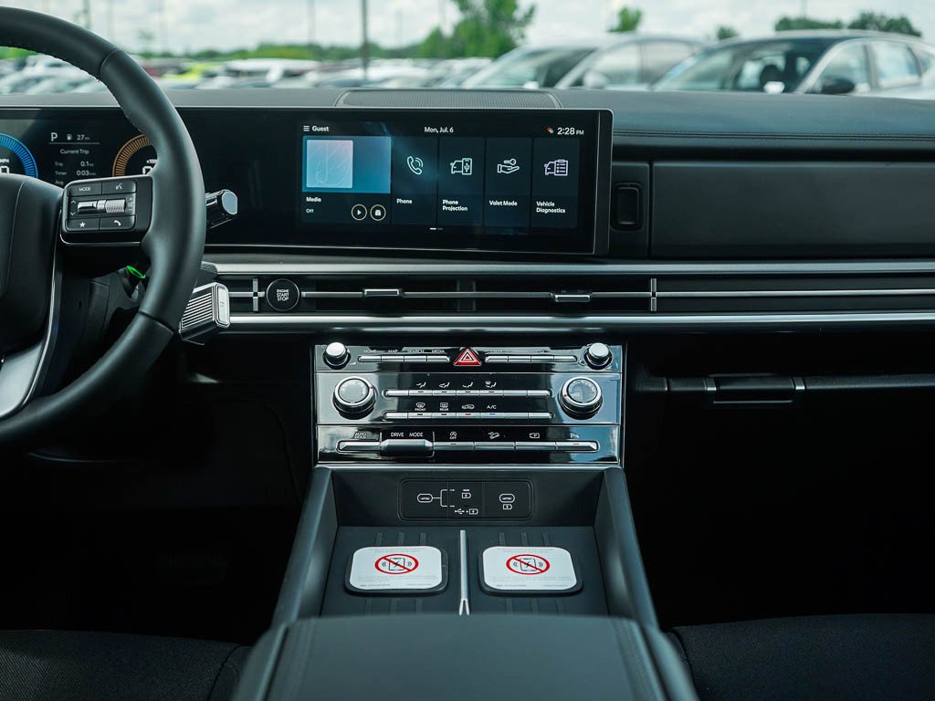 New 2026 Phantom Black Hyundai SE FWD image 18