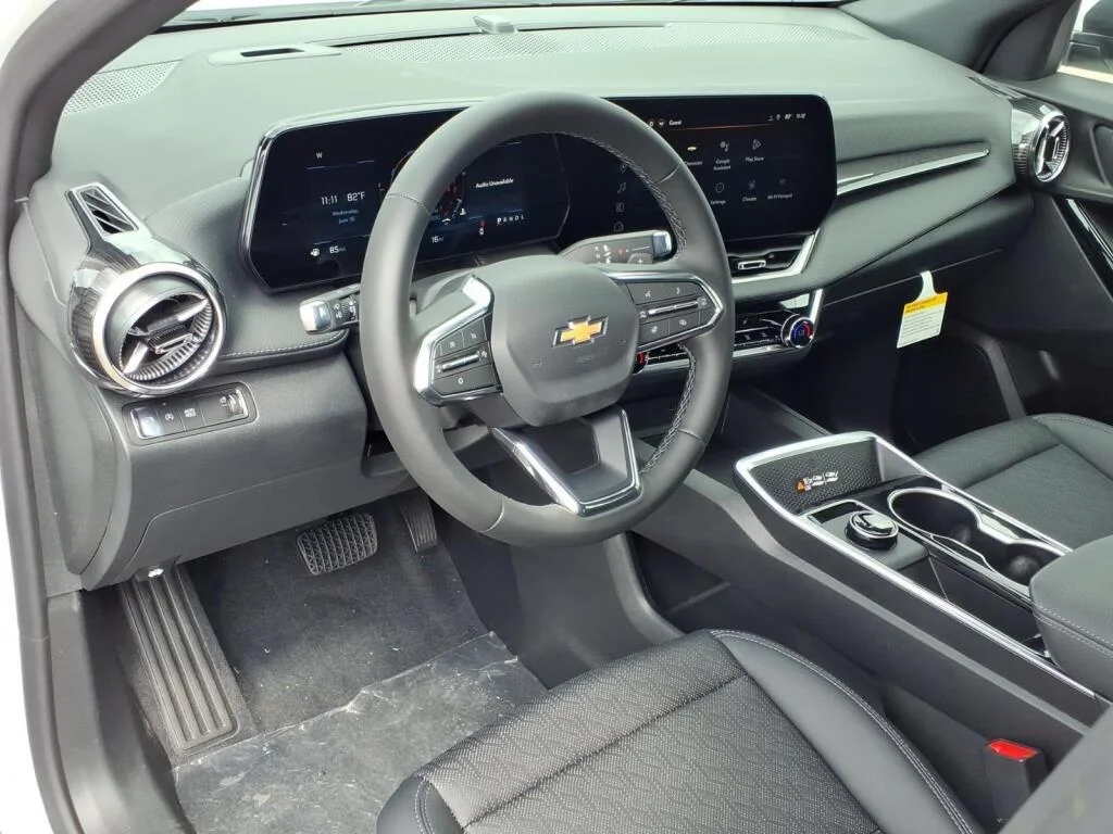 New 2026 Summit White Chevrolet FWD LT image 8