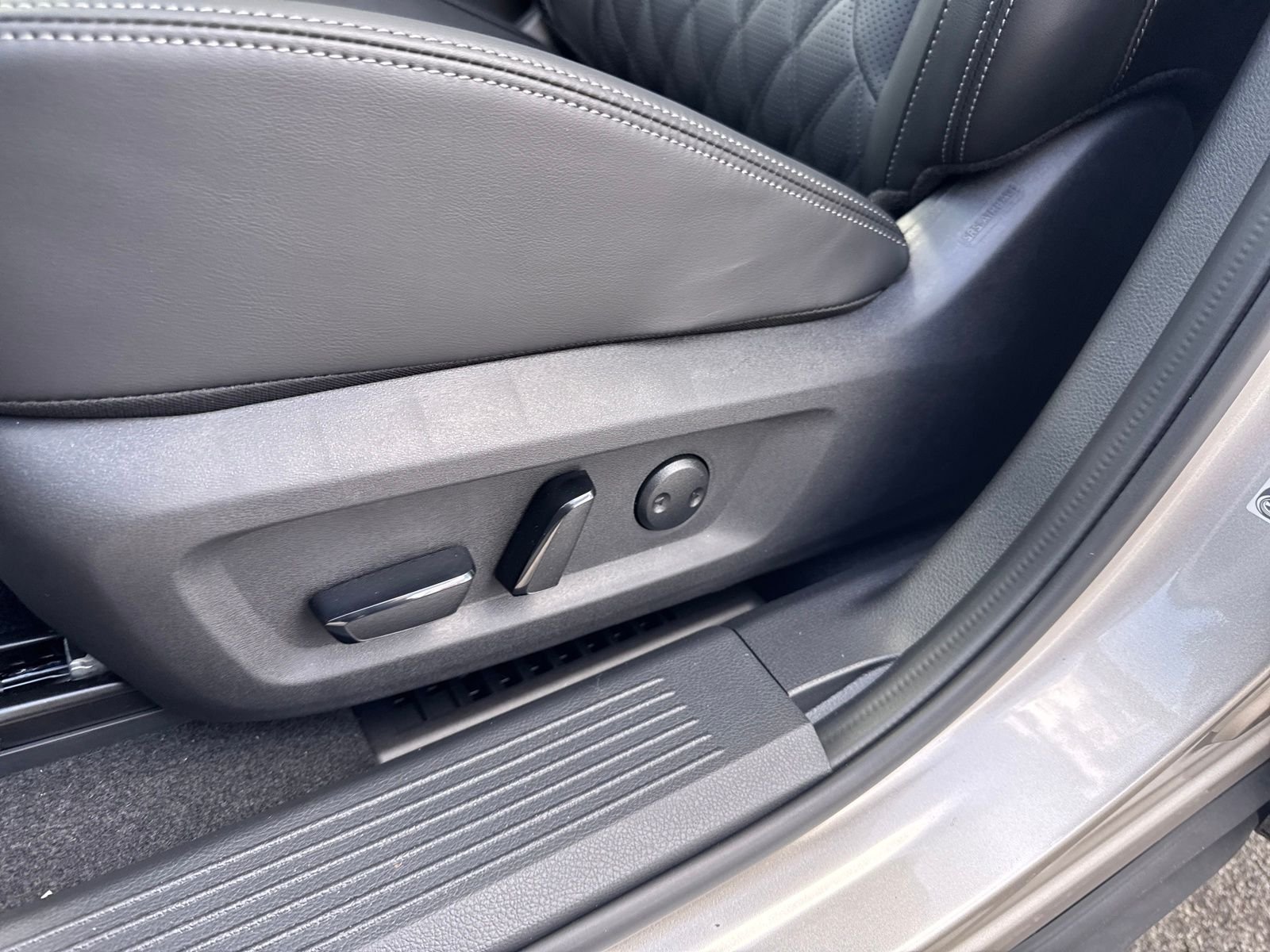 New 2026 Nissan Rogue Platinum 4D Sport Utility