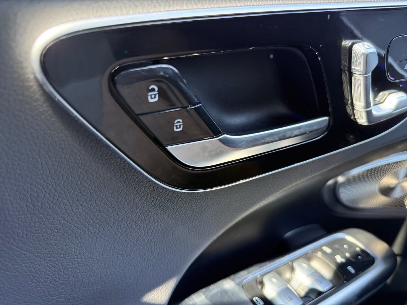 New 2026 Graphite Grey Metallic Mercedes-Benz C 300 image 25