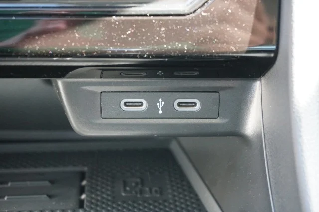 New 2026 Platinum Gray Metallic Volkswagen SEL image 29