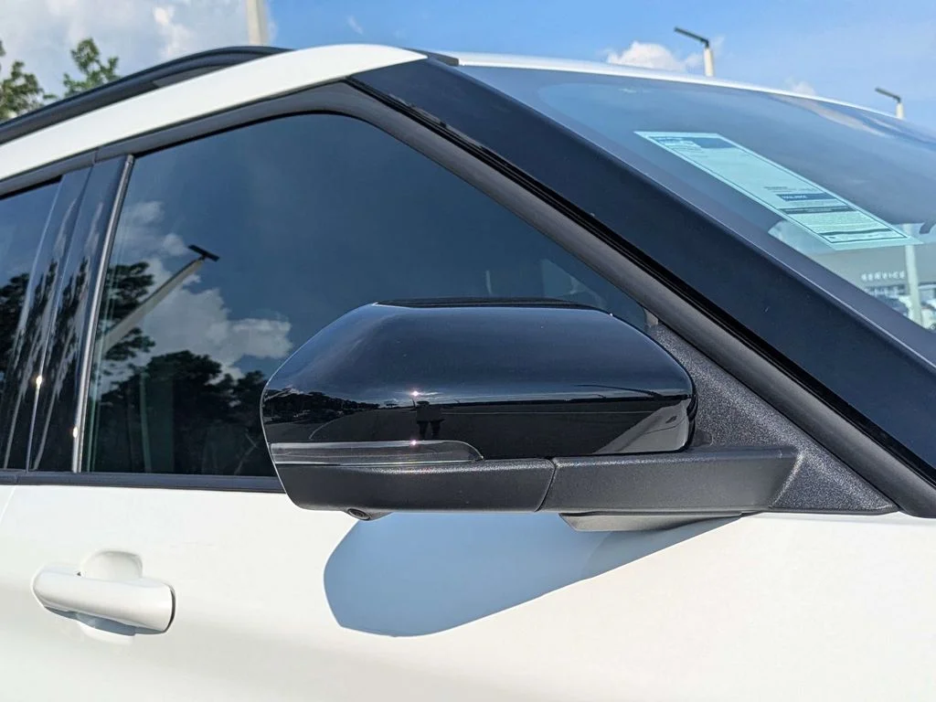New 2026 Star White Metallic Tri-Coat Ford ST-Line image 12