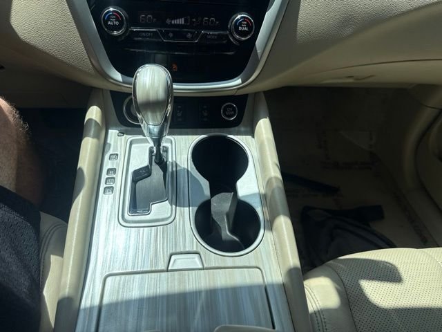 Used 2015 Gray Nissan SL image 14