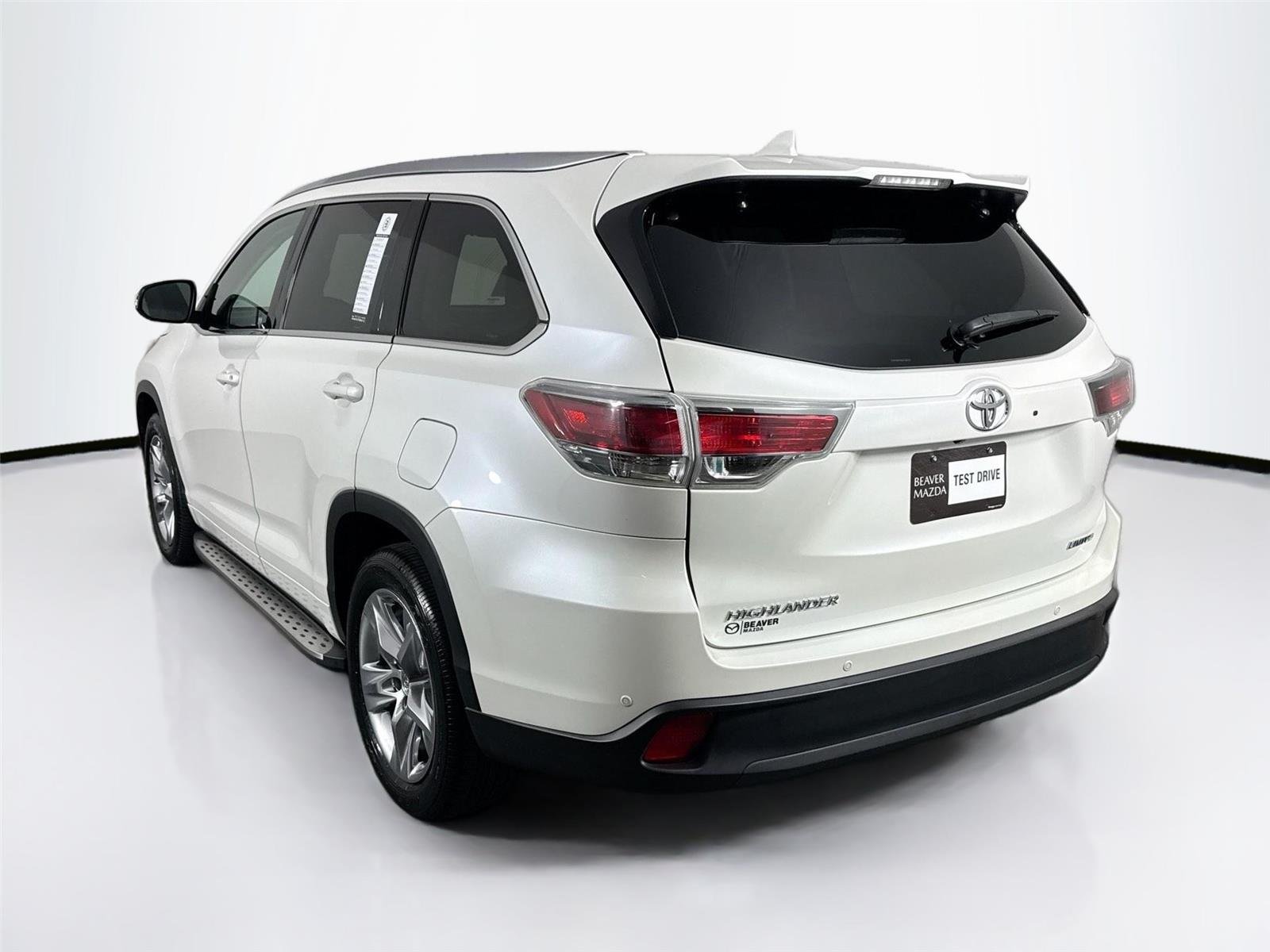 Used 2016 Blizzard Pearl Toyota Limited image 13