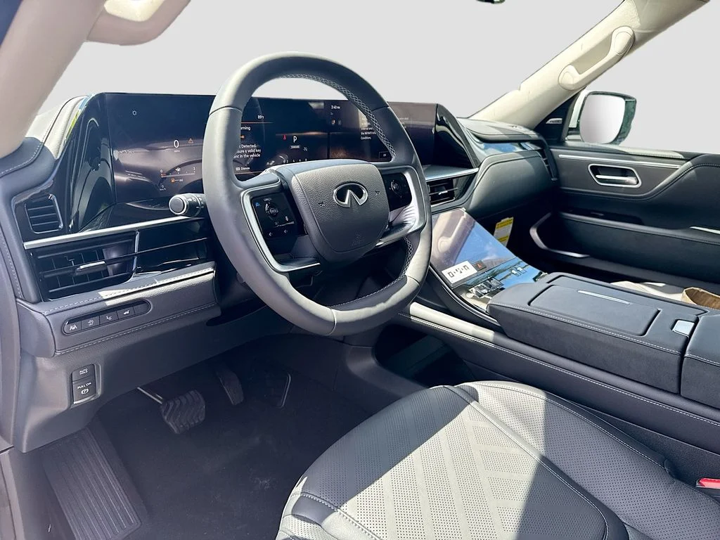 New 2026 RADIANT WHITE INFINITI Luxe 2WD image 9