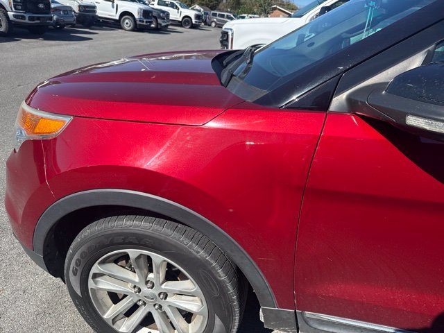 Used 2013 Red Ford XLT image 3