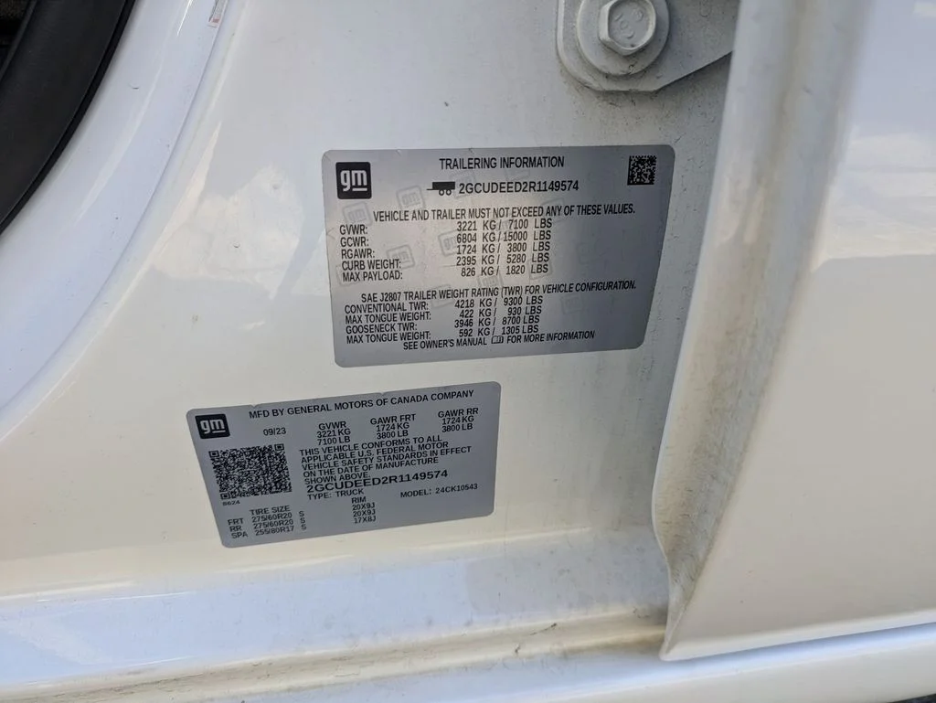 Used 2024 White Chevrolet RST image 24