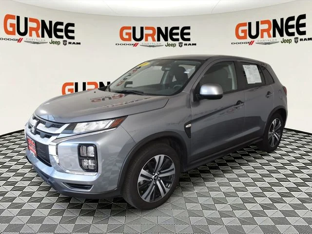 Used 2025 Gray Mitsubishi 2.0 ES image 6