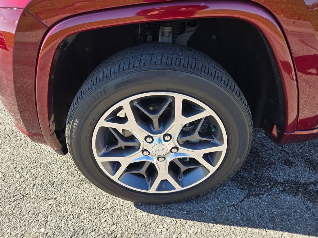 Used 2019 Red Jeep Overland image 11