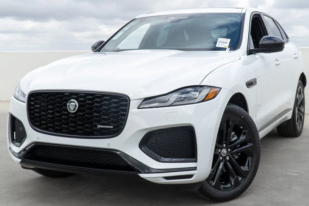 2025 Jaguar F-PACE P250 R-Dynamic S's photo