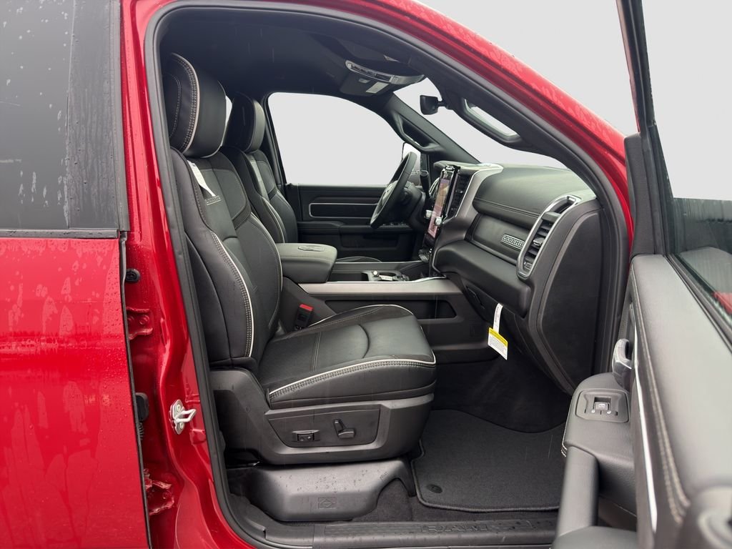 New 2026 Molten Red Pearl-Coat Exterior Paint RAM Laramie image 25