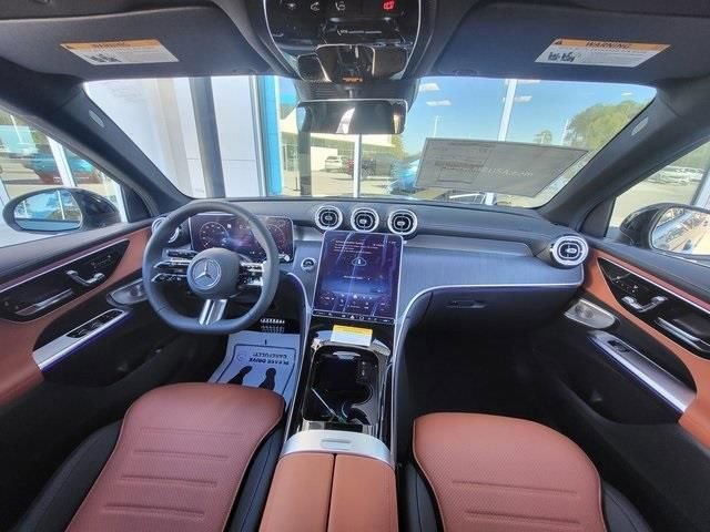 New 2026 Verde Silver Metallic Mercedes-Benz GLC 300 image 45