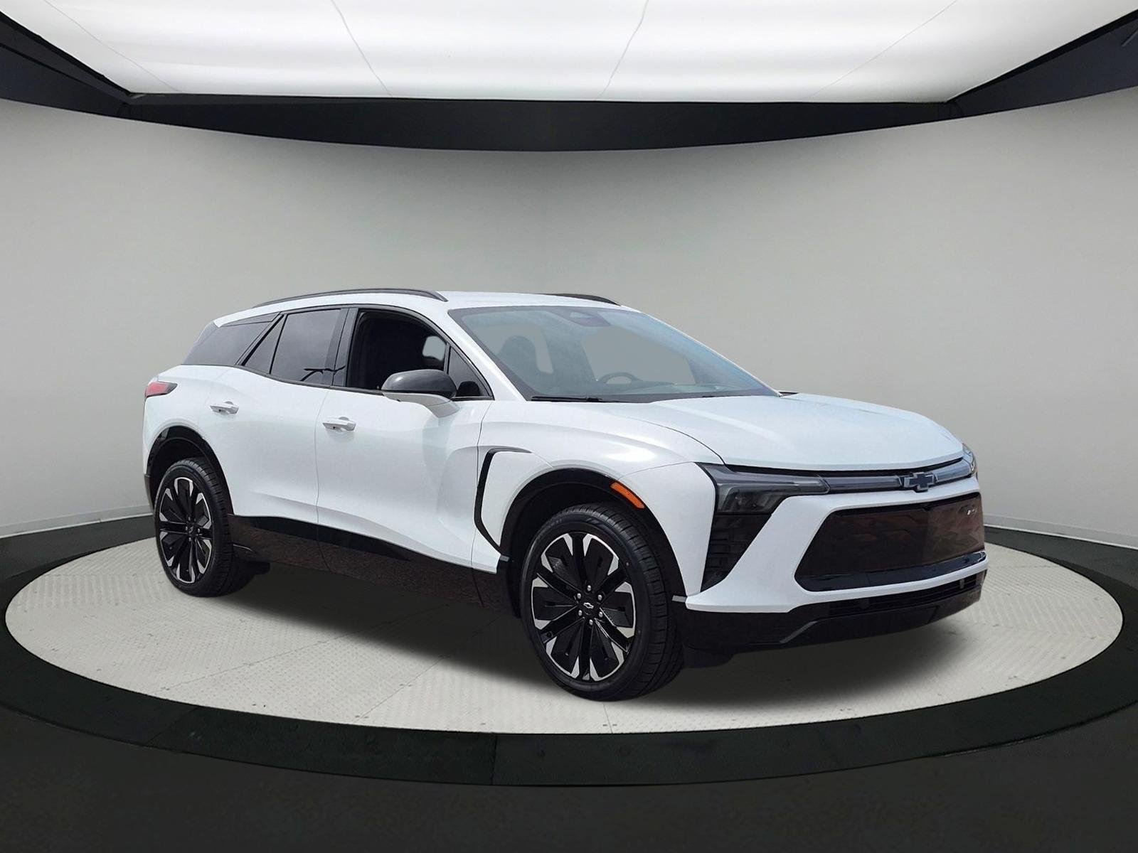 Used 2024 Chevrolet Blazer EV RS with VIN 3GNKDCRJ2RS228637 for sale in Carlsbad, CA