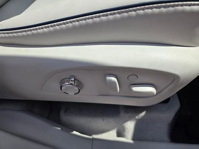 New 2026 Ocean Blue Metallic Buick Avenir image 17