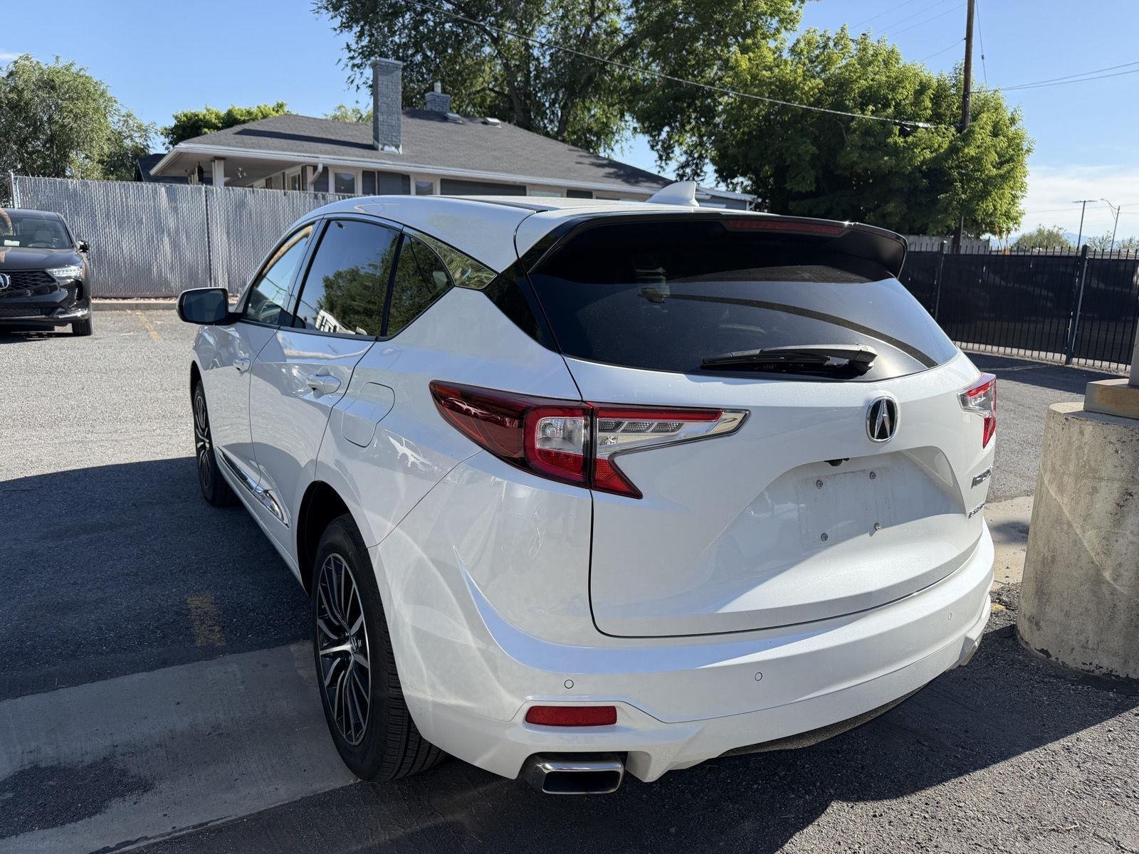 Used 2025 Platinum White Pearl Acura SH-AWD w/Advance image 4