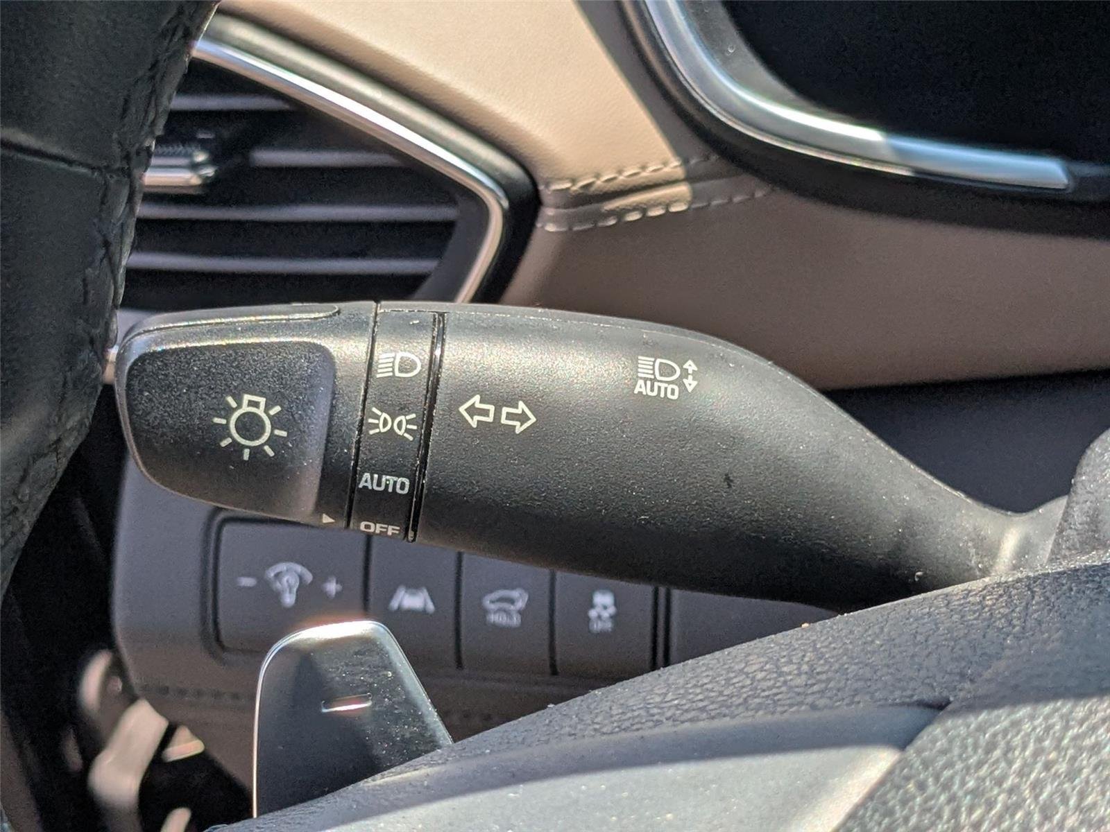 Used 2022 Twilight Black Hyundai SEL image 17