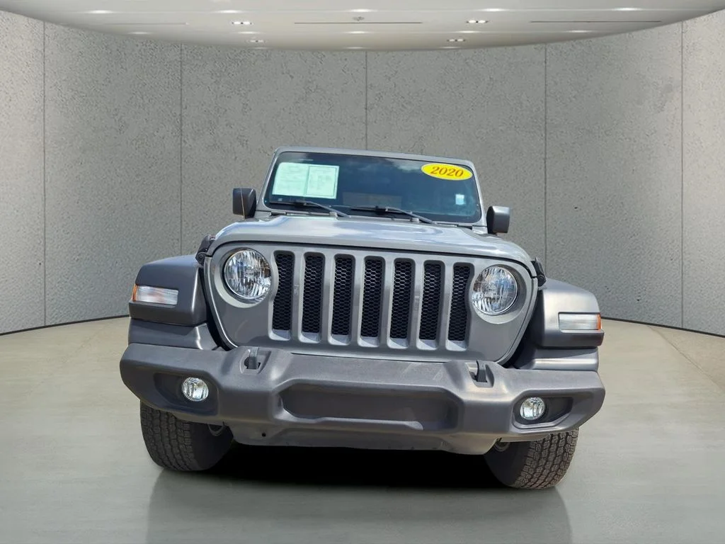 Used 2020 Gray Jeep Sport S image 8
