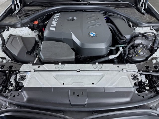 Used 2026 Alpine White BMW 330i image 32