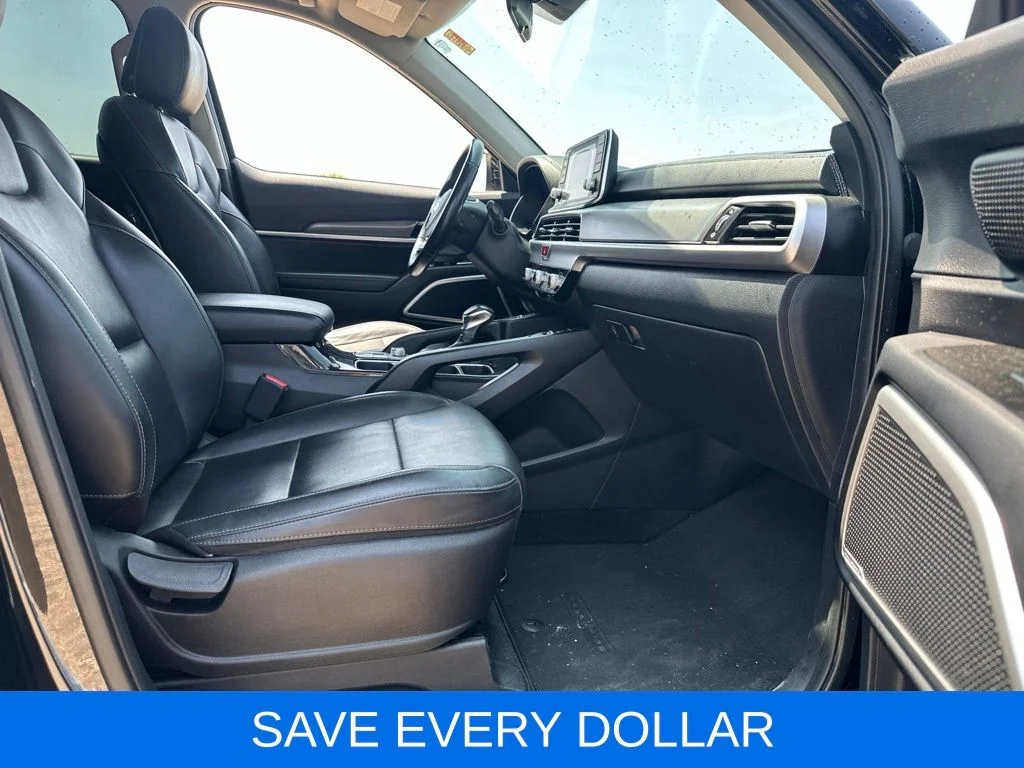 Used 2021 Black Kia S image 15