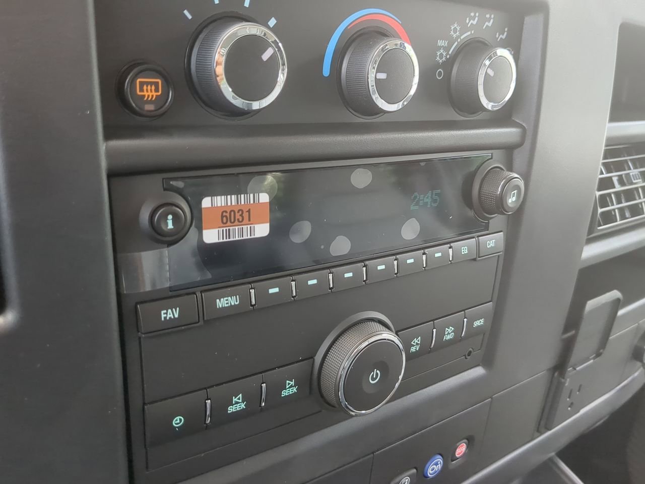 2025 Chevrolet Express Cargo Work Van - Photo 13