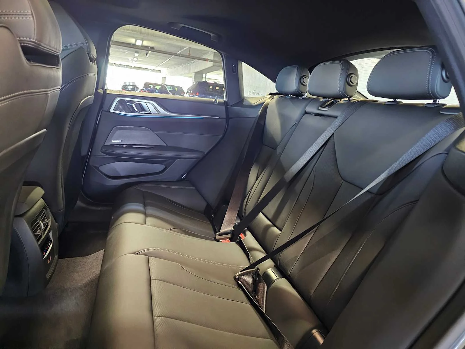 New 2026 Skyscraper Grey Metallic BMW xDrive40 image 29