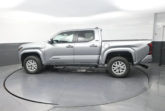 Used 2026 Silver Toyota SR5 image 4