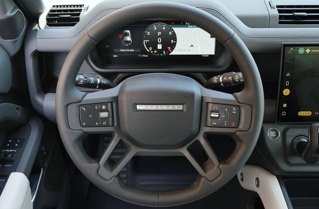 New 2026 Woolstone Green Land Rover X-Dynamic SE image 17