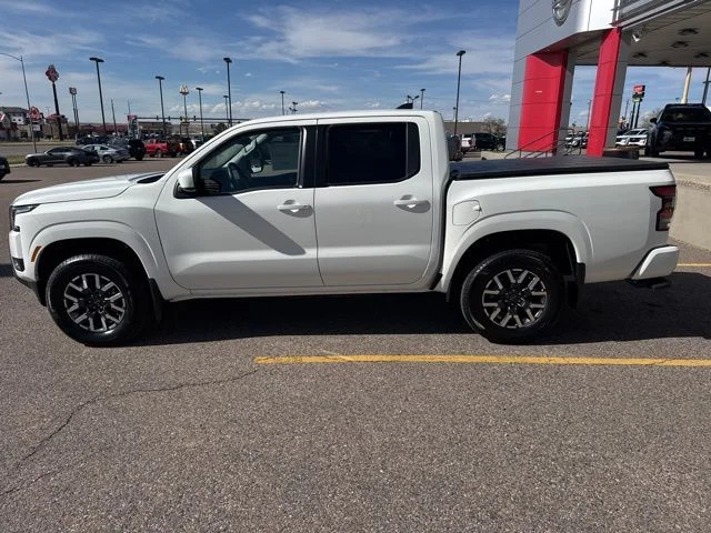 New 2026 Glacier White Nissan Crew Cab SV image 7