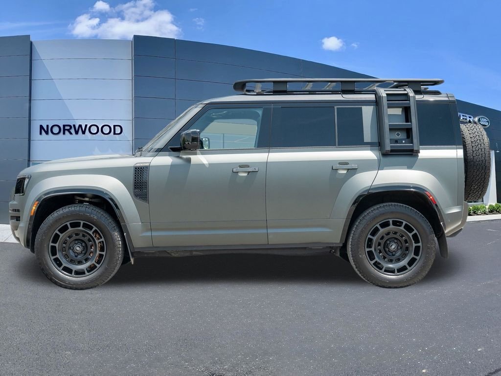 Used 2025 Green Land Rover OCTA image 7