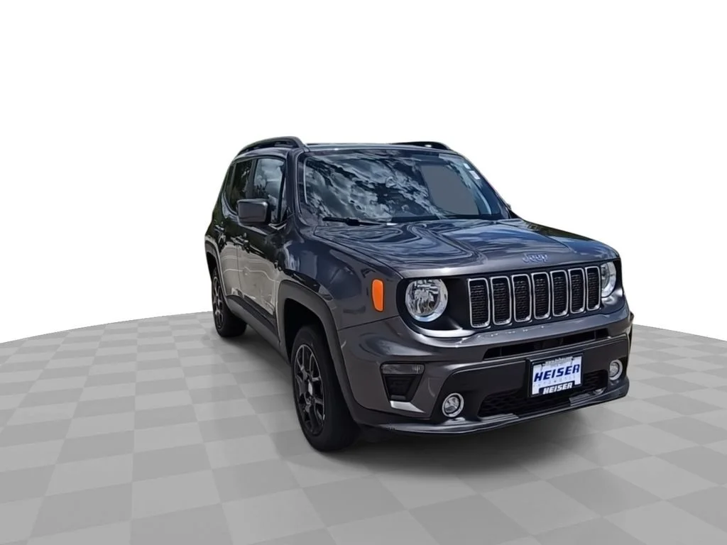 Used 2020 Jeep Renegade Latitude with VIN ZACNJBBB0LPK95996 for sale in West Bend, WI
