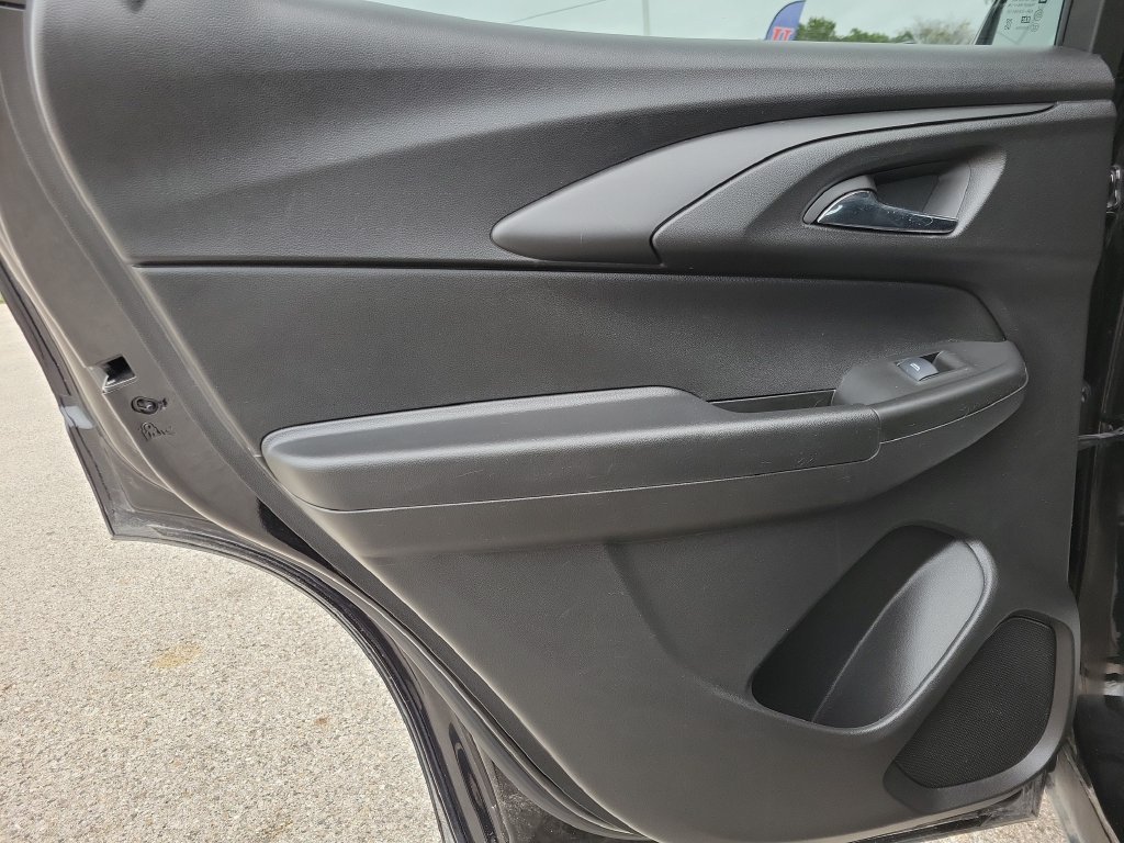 Used 2024 Mosaic Black Metallic Chevrolet RS image 9